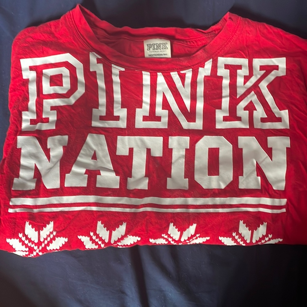 PINK Victoria Secret Red Christmas Cropped Top